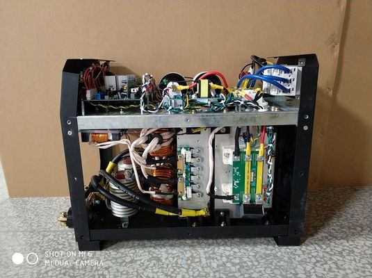 80% di ciclo di lavoro nominale 40 °C inverter arc welding machine ZX7-630 per una lunga durata di servizio