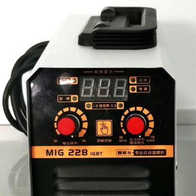 Saldatura ad arco con inverter IGBT MIG228 e velocità di alimentazione del filo senza gas di 10 m/min