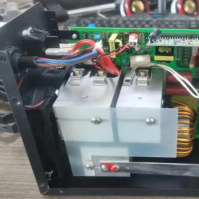Saldatrice MMA portatile mini IGBT DC con corrente di uscita nominale di 120 A e tensione di ingresso AC220V